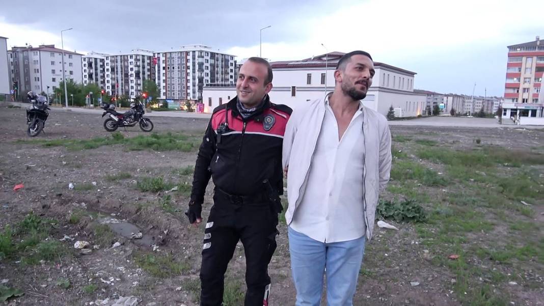 Poşetten çıkanlar, polisi bile şoke etti! Aranan şüpheli otluk alanda böyle yakalandı, ilk sözleri şaşırttı 5